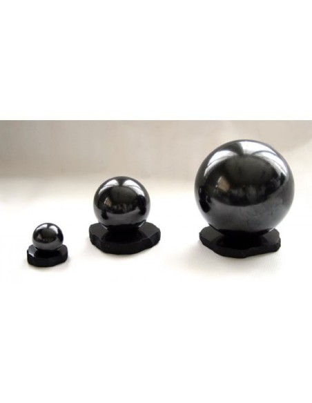 Sphère de shungite diamètre 3 cm + support (ondes localisées et protection personnelle) Sphère de shungite diamètre 3 cm + support (ondes localisées et protection personnelle)