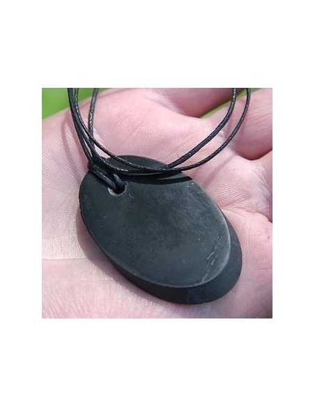 pendentif de shungite ovale
