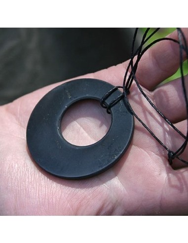 Pendentif de shungite cercle poli - protection personnelle