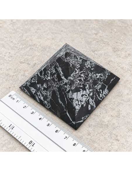 Pyramide en shungite polie 10 cm - protection quotidienne