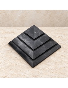 Pyramide Sakkara en shungite polie 10 cm