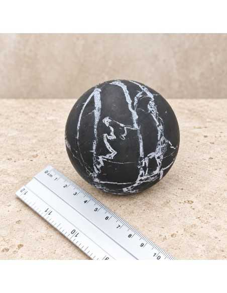 Sphère en shungite polie avec quartz 7 cm