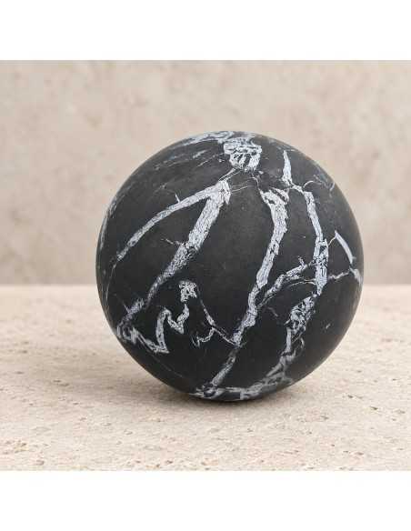 Sphère en shungite polie avec quartz 7 cm
