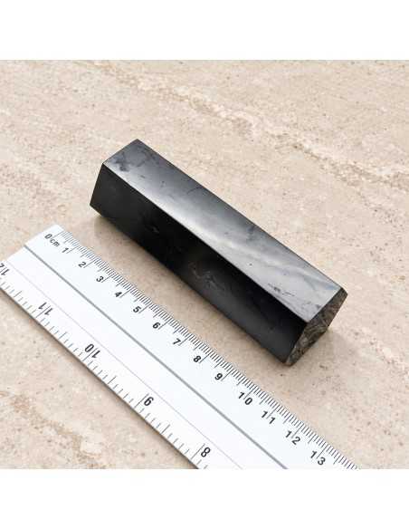 Cristal en shungite polie 3 × 10 cm