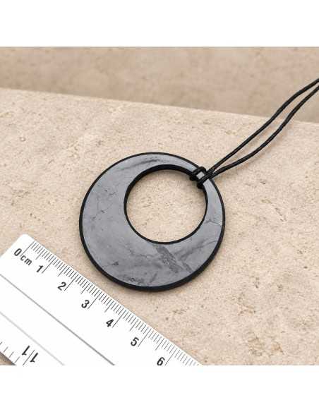 Pendentif en shungite "Cercle dans un cercle"