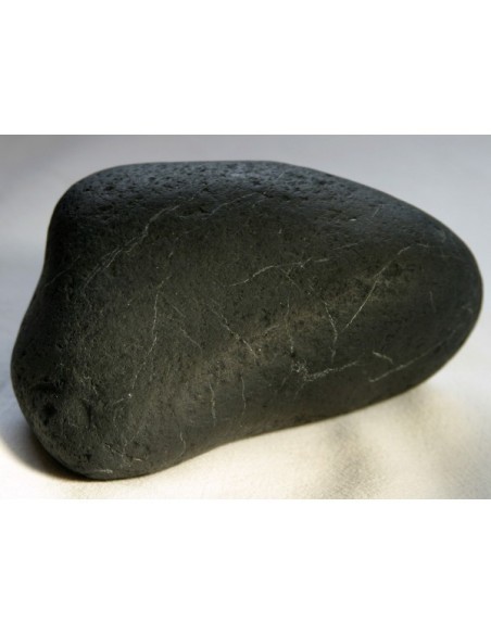 Pierre de shungite roulée : taille 4 Pierre de shungite roulée : taille 4