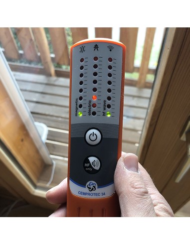 Détecteur d'ondes électromagnétiques CEMPROTEC 34 hautes et basses fréquences