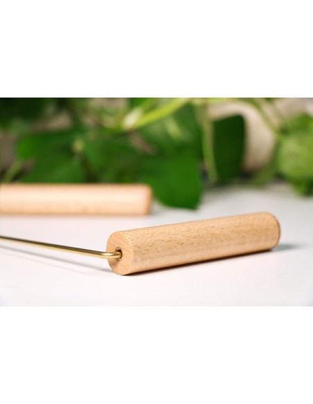 Baguettes de sourcier en bois, baguette radiesthésie, idéales pour la radiesthésie. Qualité artisanale garantie. Baguettes de sourcier en bois, baguette radiesthésie, idéales pour la radiesthésie. Qualité artisanale garantie.