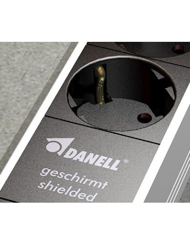 Multiprise blindée 9 prises parafoudre Danell