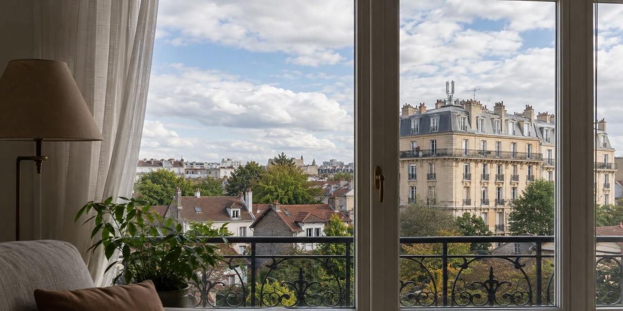 Antenne relais : distances de sécurité, mesures et réglementation 2026